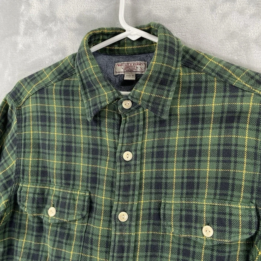 Wallace & Barnes Shirt Mens Small Flannel Button Up Green Plaid Casual Pockets